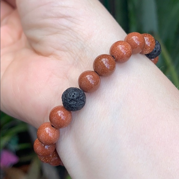 Goldstone Jewelry Set: Moon Pendant & Bracelet - Picture 4 of 4